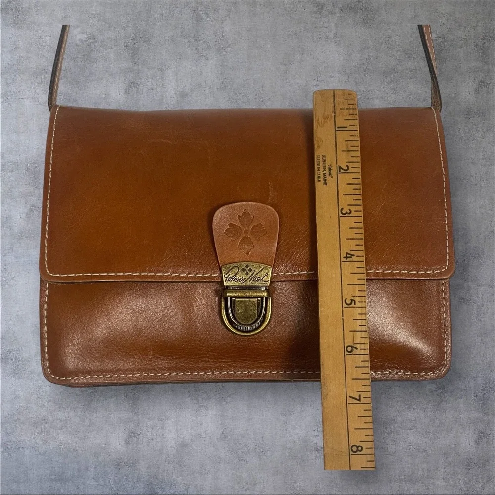 Patricia Nash Italian Leather Brown Crossbody Bag Vintage Push Lock Accordion‎